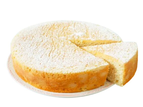 Un bizcocho esponjoso con un corte de una ración generosa.