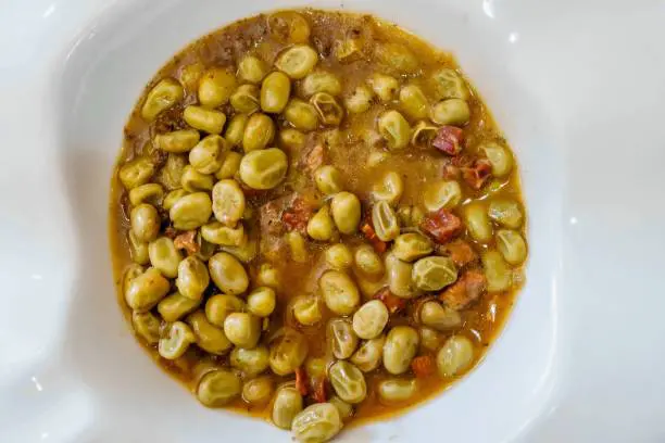 Receta de habas con jamón