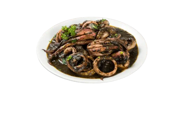 Recetas con calamares: un plato de calamares en su tinta