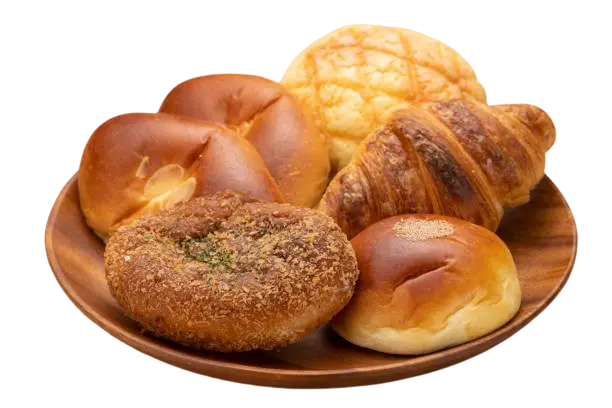 Recetas de bollería: diferentes tipos de bollo en un plato.