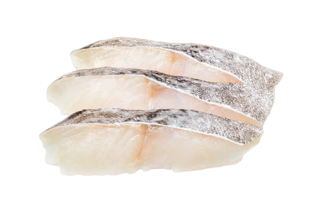 Recetas con bacalao: lomos de bacalao sobre fondo blanco